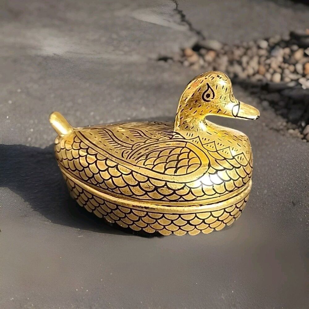 Vtg Black Gold Gilt Lacquer Box Duck/ Goose Burmese Trinket Box